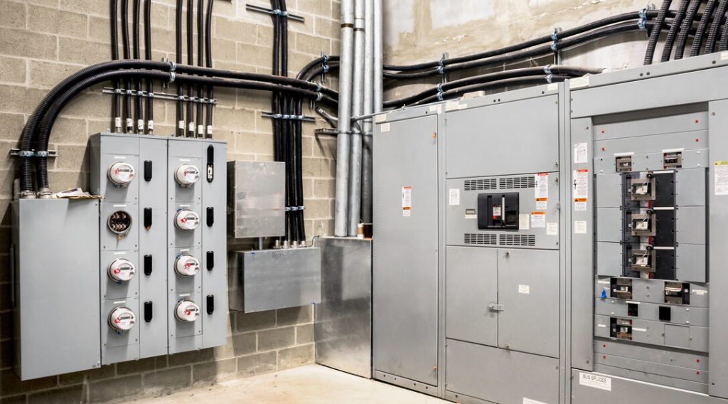 industrial electrician services e1714658905963